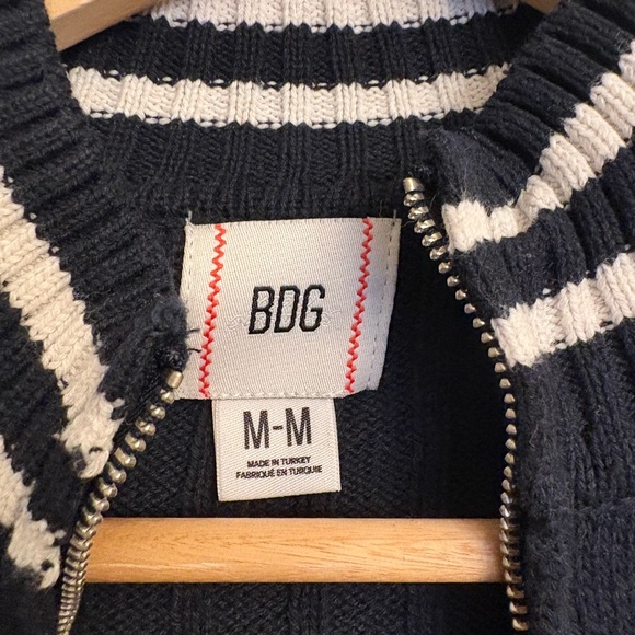 Urban Outfitters Black Ribbed Zip-Up Sweater with White Stripes - Picture 3 of 4